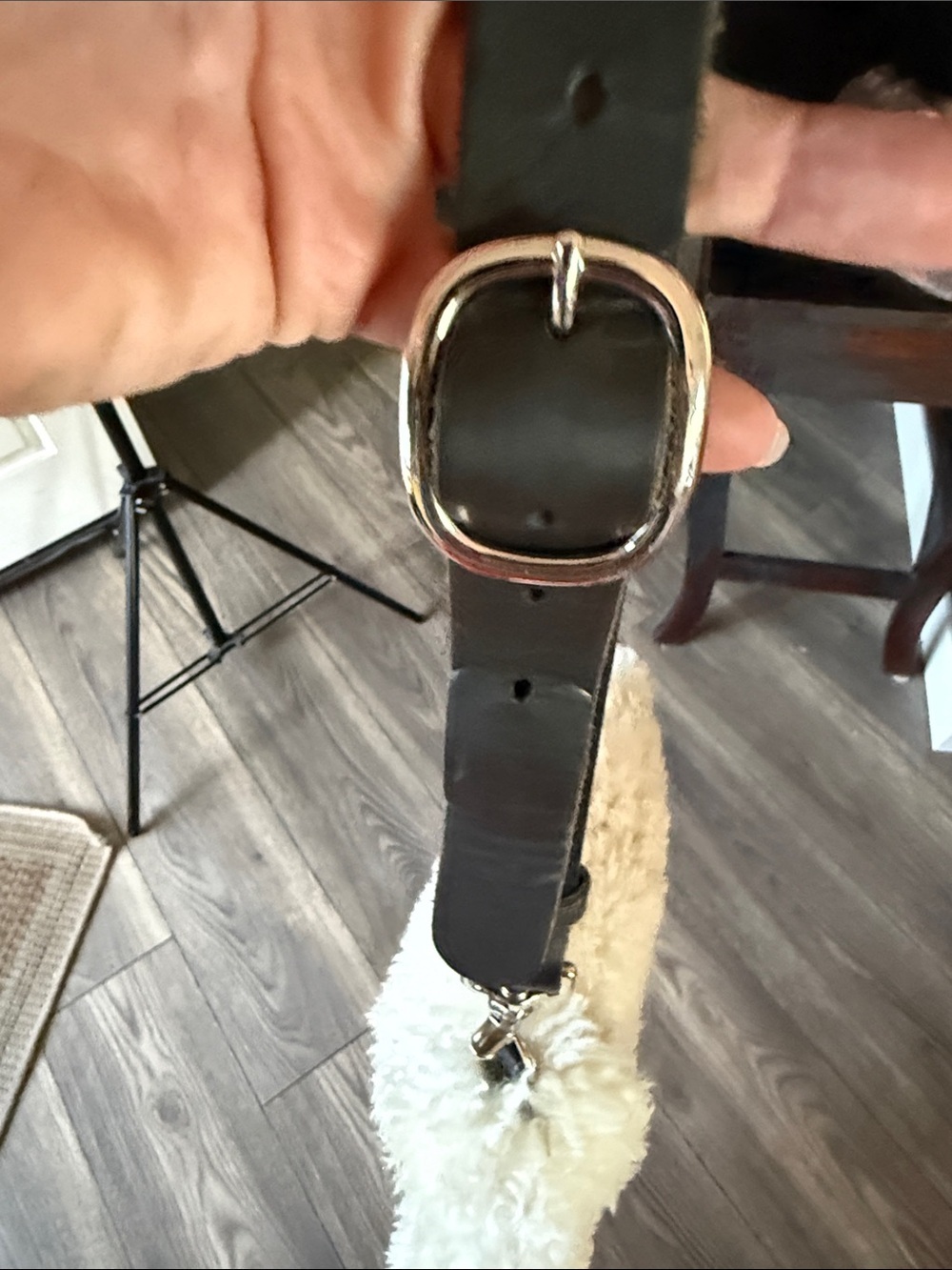 Genuine Sheepskin Shearling Crossbody Bag Oversized with a black Leather Strap - Picture 4 of 15